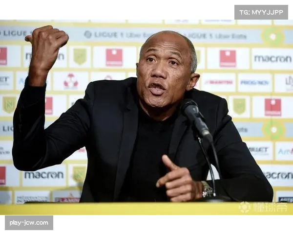 孔布瓦雷生存哲学植入球队，巴黎FC保级战强调比赛即生存理念
